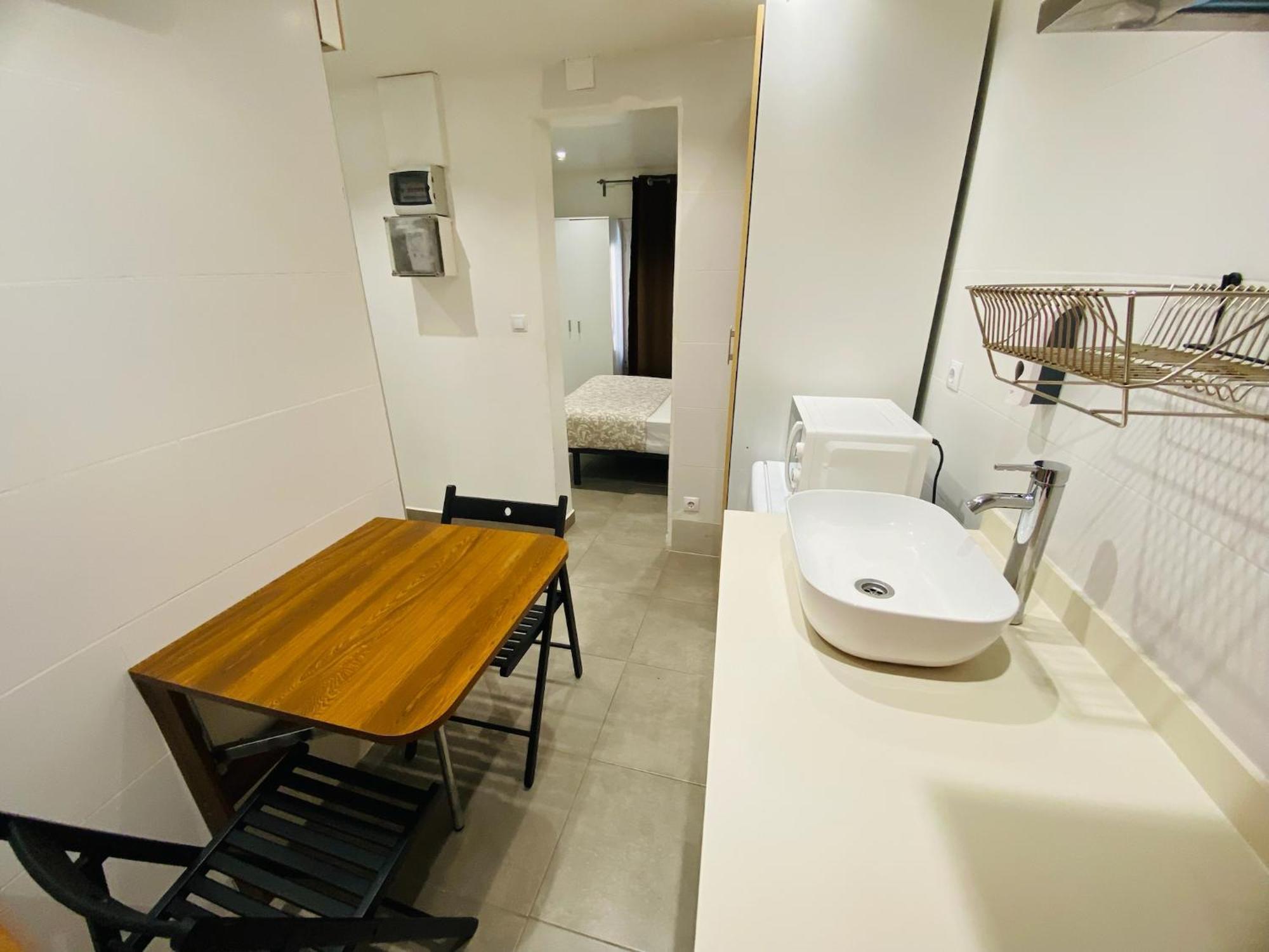 Apartamentos Con Bano Privado Frente Al Metro L5 Barcelona-Hospitalet L’Hospitalet de Llobregat Exterior foto
