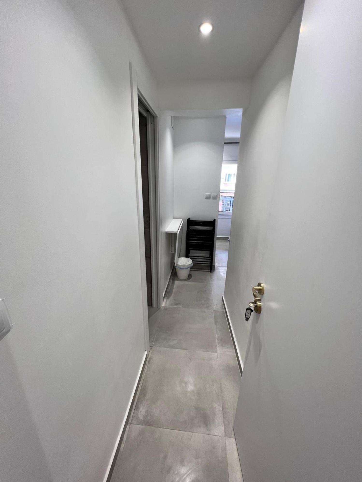 Apartamentos Con Bano Privado Frente Al Metro L5 Barcelona-Hospitalet L’Hospitalet de Llobregat Exterior foto