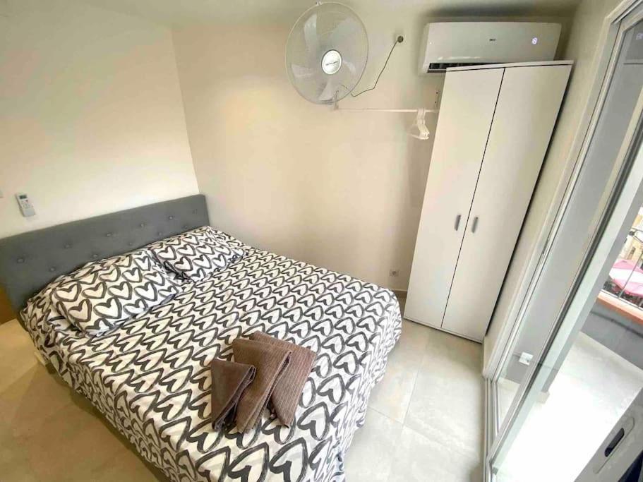 Apartamentos Con Bano Privado Frente Al Metro L5 Barcelona-Hospitalet L’Hospitalet de Llobregat Exterior foto