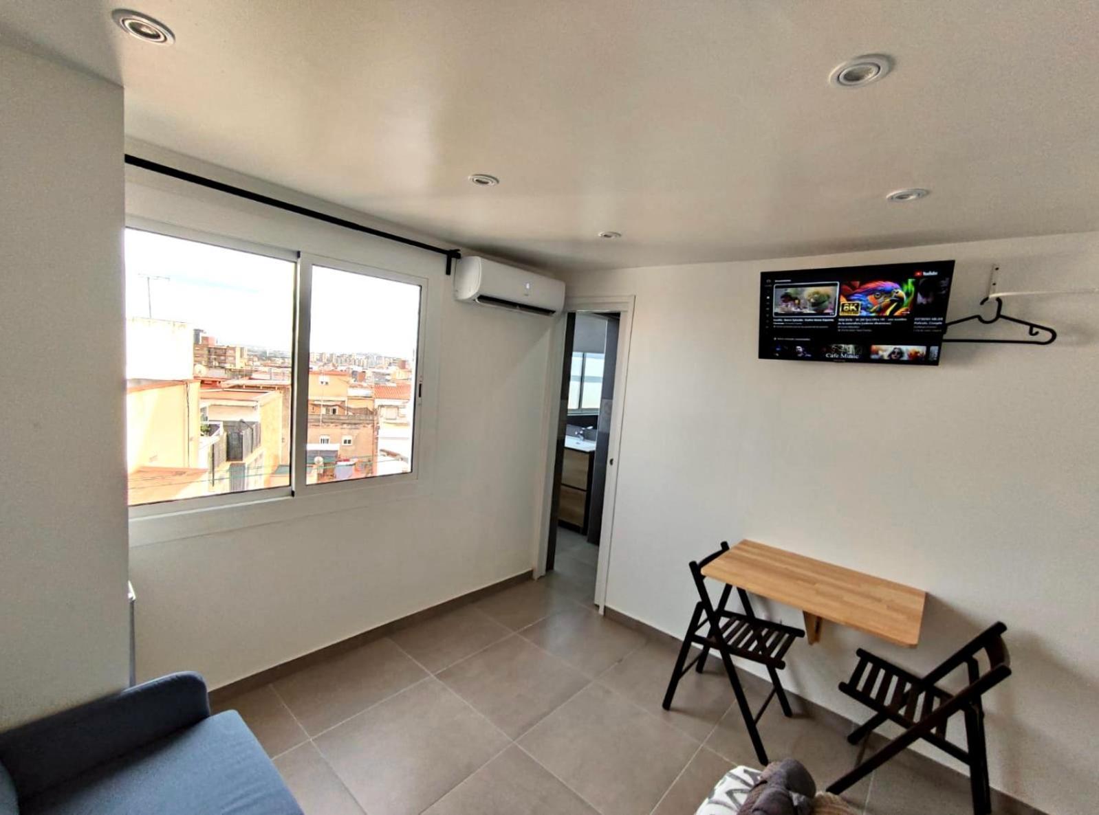 Apartamentos Con Bano Privado Frente Al Metro L5 Barcelona-Hospitalet L’Hospitalet de Llobregat Exterior foto