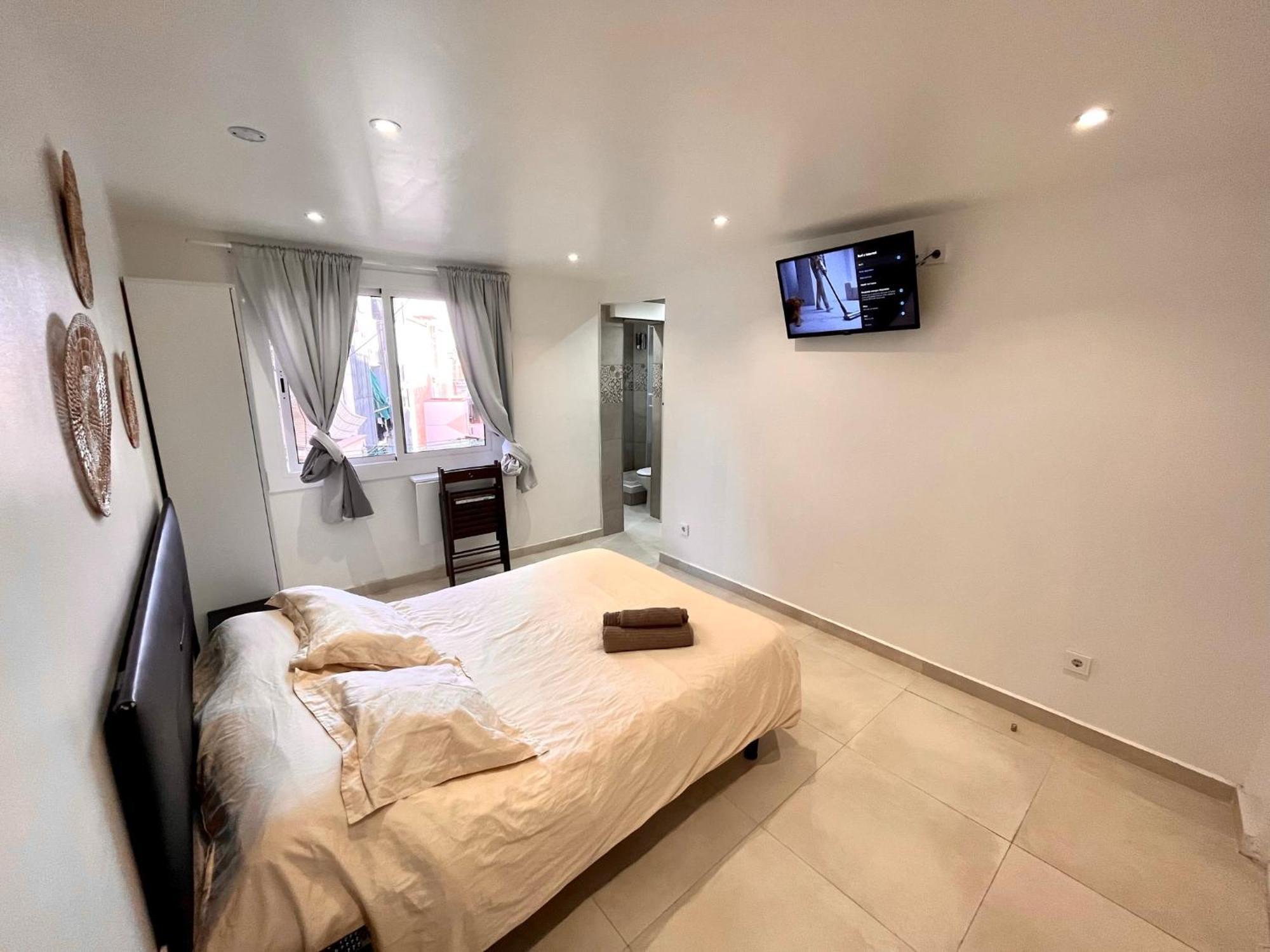 Apartamentos Con Bano Privado Frente Al Metro L5 Barcelona-Hospitalet L’Hospitalet de Llobregat Exterior foto