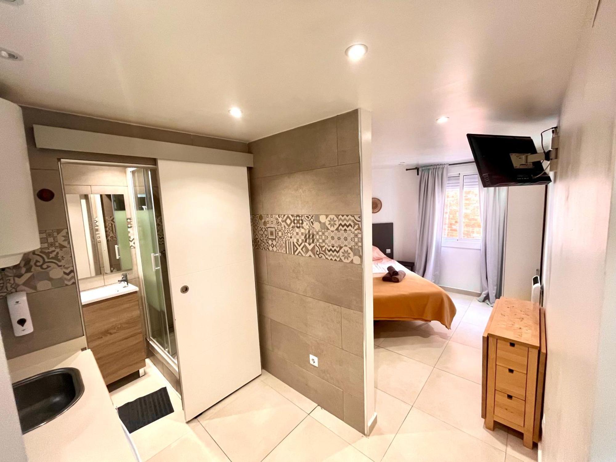 Apartamentos Con Bano Privado Frente Al Metro L5 Barcelona-Hospitalet L’Hospitalet de Llobregat Exterior foto