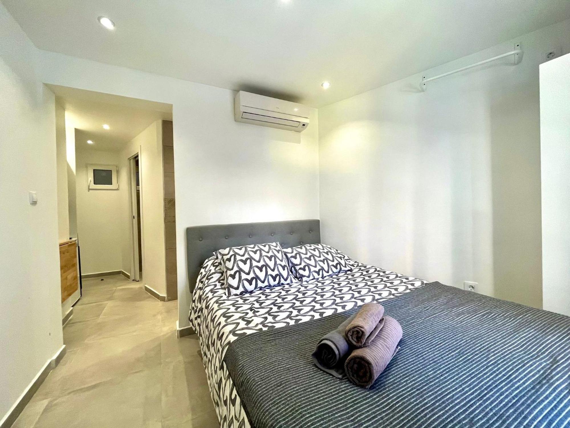 Apartamentos Con Bano Privado Frente Al Metro L5 Barcelona-Hospitalet L’Hospitalet de Llobregat Exterior foto