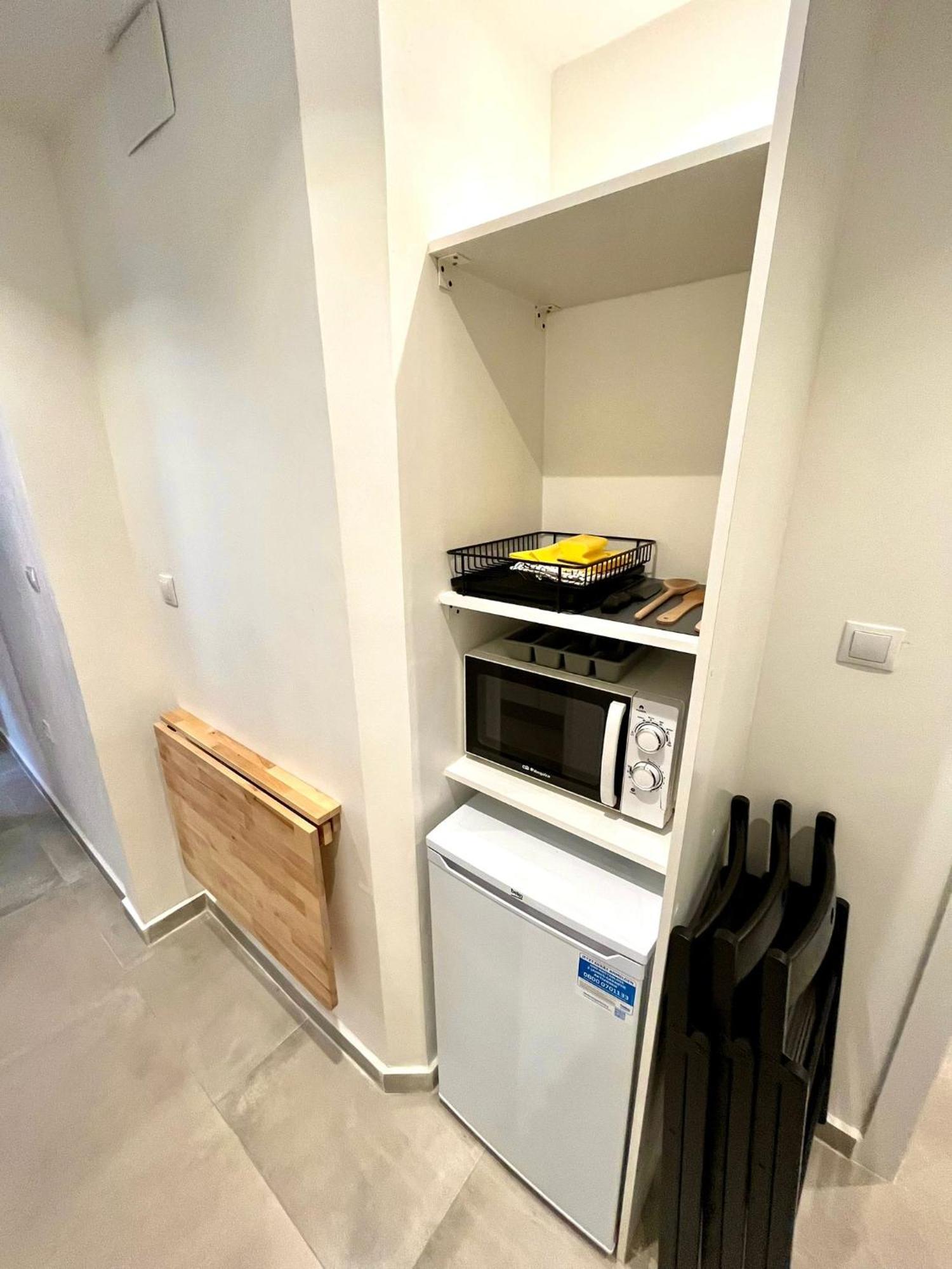 Apartamentos Con Bano Privado Frente Al Metro L5 Barcelona-Hospitalet L’Hospitalet de Llobregat Exterior foto