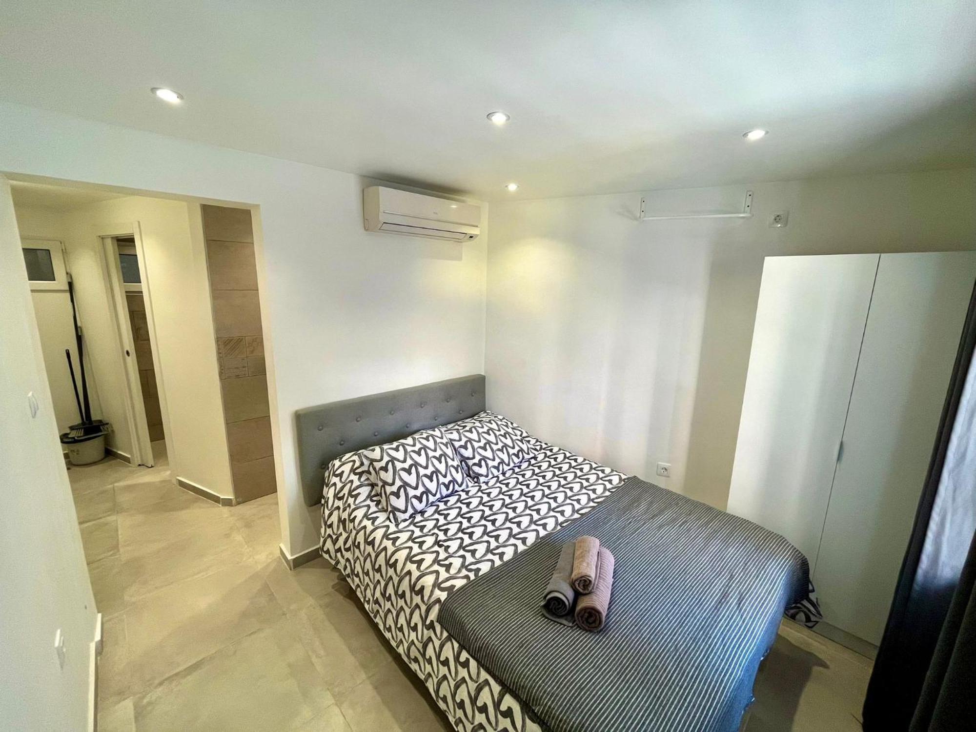 Apartamentos Con Bano Privado Frente Al Metro L5 Barcelona-Hospitalet L’Hospitalet de Llobregat Exterior foto